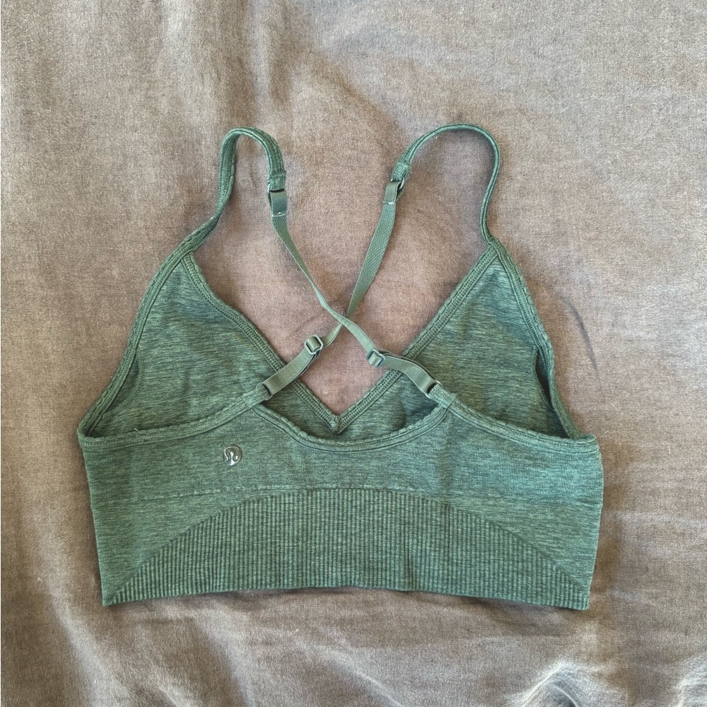 Lululemon sports bra